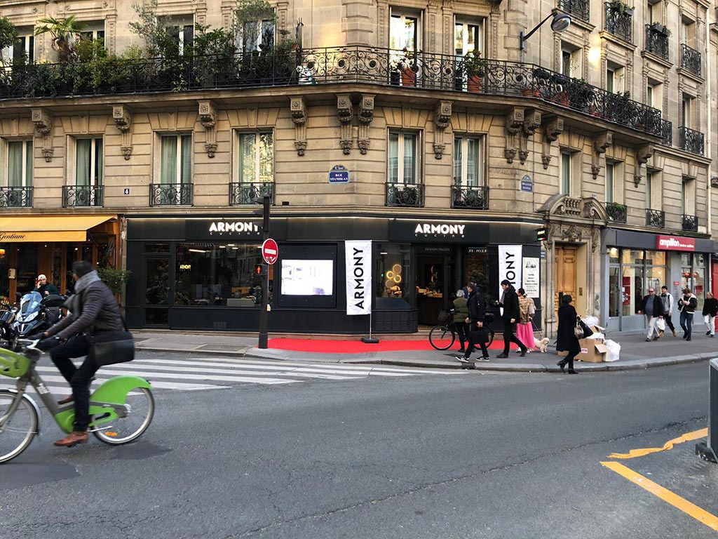 Inauguración de la nueva sala de exposición de Armony en París. 118 Buolevard Raspail, Parigi - Francia